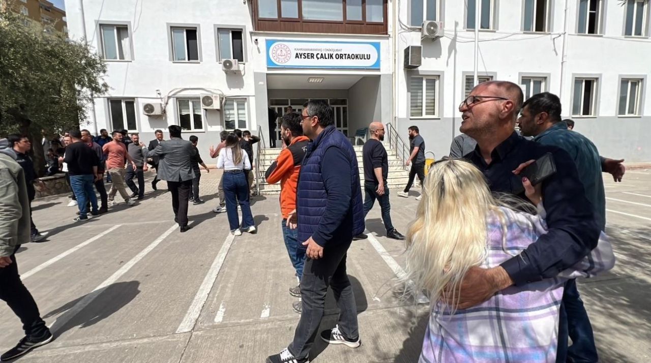 Okul saldırılarını dalgaya almıştı! Demet Akalın Biricik Suden'e sert çıktı: Büyük rezillik, biraz merhamet 1