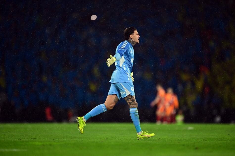 Dilediği özür Ederson'u kurtarmaya yetmedi! Fenerbahçe'den flaş karar: Yönetimden beklenen hamle geldi 4