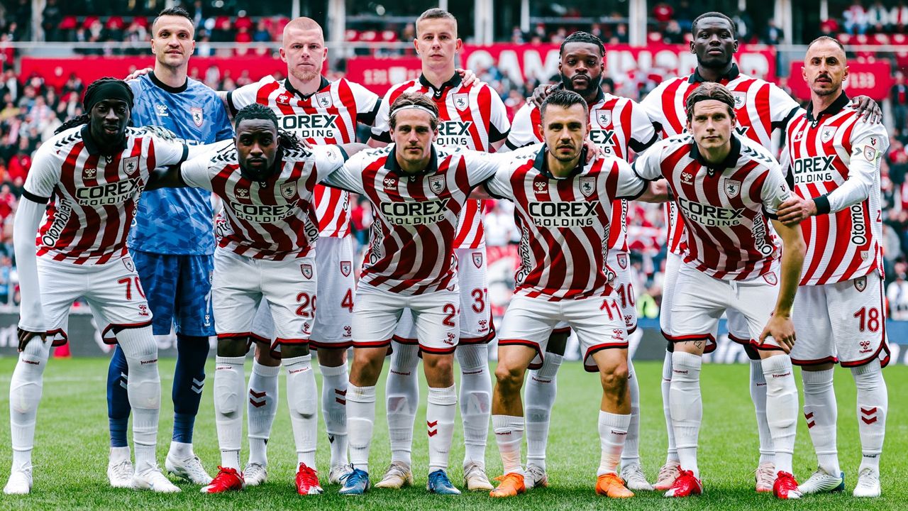 Yapay zeka Süper Lig'in şampiyonunu ve küme düşecek 3 takımı açıkladı! Ligde yarış tamamen bitti: Zirvenin sahibi %92.6 oranla belli oldu 17