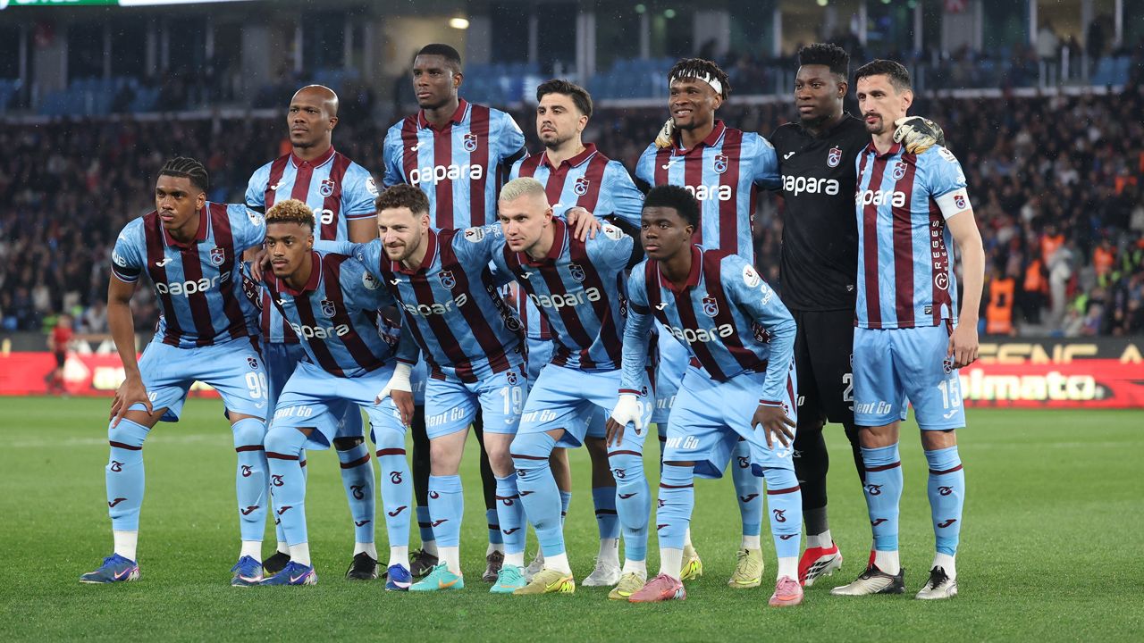 Yapay zeka Süper Lig'in şampiyonunu ve küme düşecek 3 takımı açıkladı! Ligde yarış tamamen bitti: Zirvenin sahibi %92.6 oranla belli oldu 4