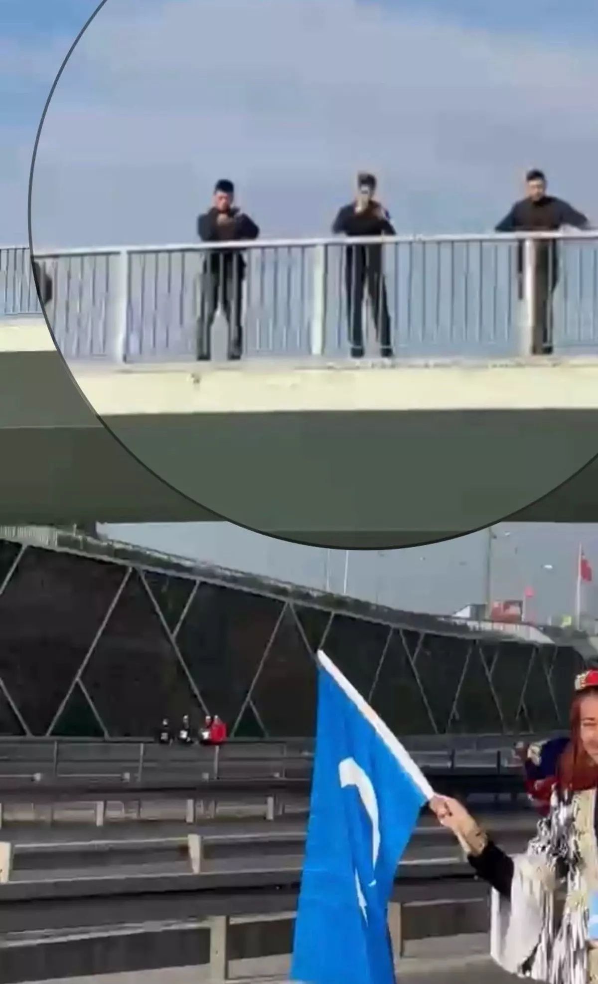 İstanbul'daki maratonda gizemli şahıslar kim? Çinli grup, Uygur Türklerini tek tek fişledi! Köprü üzerinde şüpheli hareketler! 4