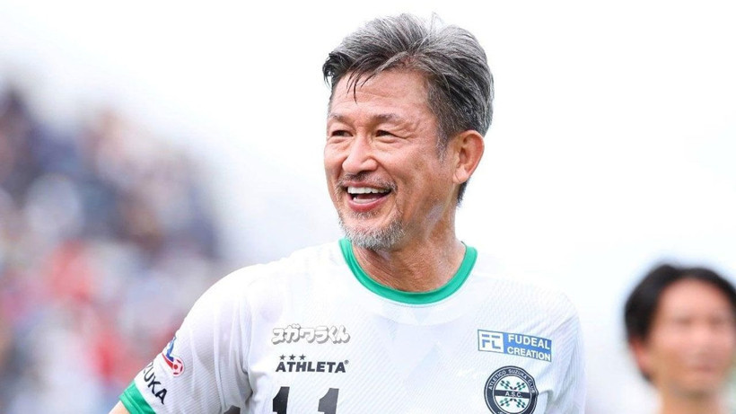"Hâlâ oynuyor mu ya?" diyeceğiniz aktif en yaşlı futbolcular 4