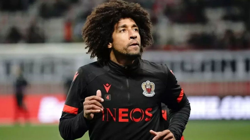 "Hâlâ oynuyor mu ya?" diyeceğiniz aktif en yaşlı futbolcular 9