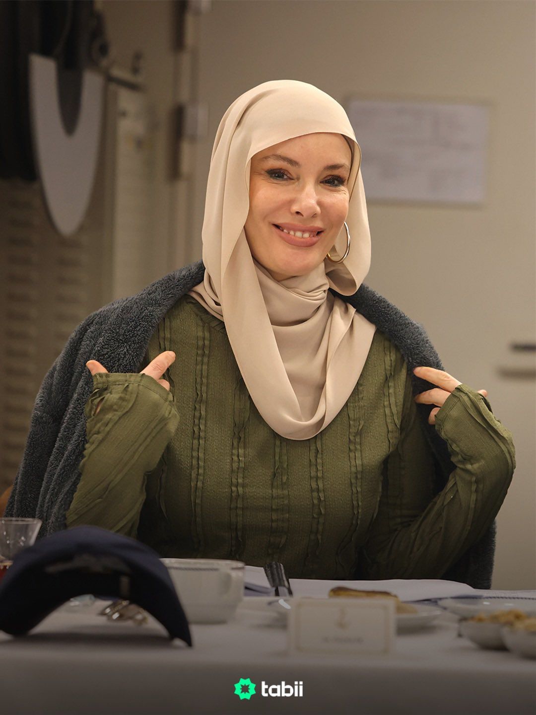 Gamze Özçelik'in yeni dizisinden ilk görüntüler geldi! Operasyon Alesta'nın TCG İstanbul'daki okuma provasından çok özel kareler... 5