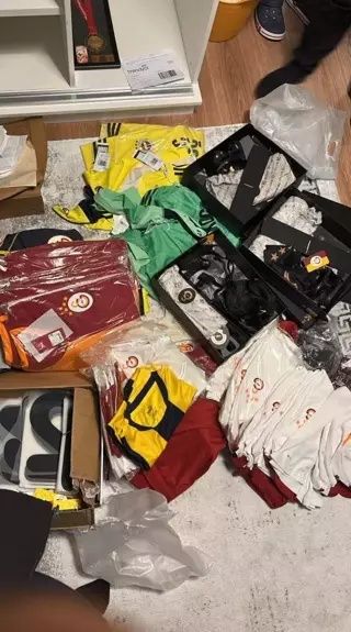 Beşiktaş - Fenerbahçe maçında bilet vurgunu! Sistemi kilitleyen karaborsa çetesi yakalandı: Biletleri toplayıp, sosyal medyada sattılar! 2