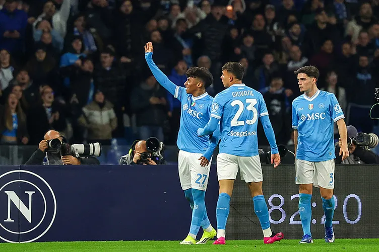 Yapay zekaya göre önümüzdeki 30 yılın UEFA Kupası şampiyonları 13