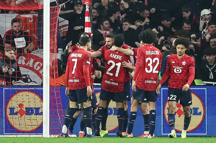 Yapay zekaya göre önümüzdeki 30 yılın UEFA Kupası şampiyonları 16