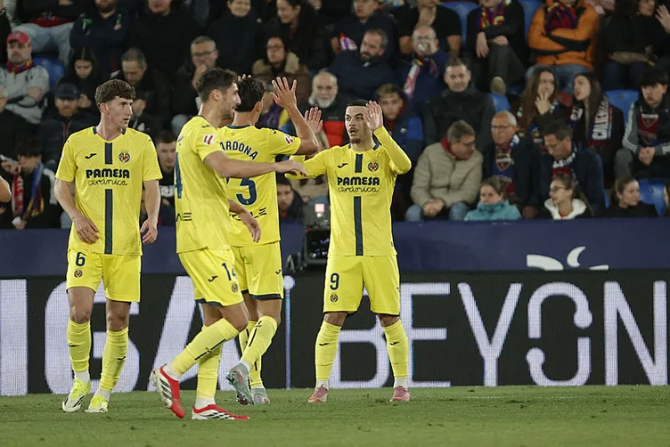 Yapay zekaya göre önümüzdeki 30 yılın UEFA Kupası şampiyonları 3