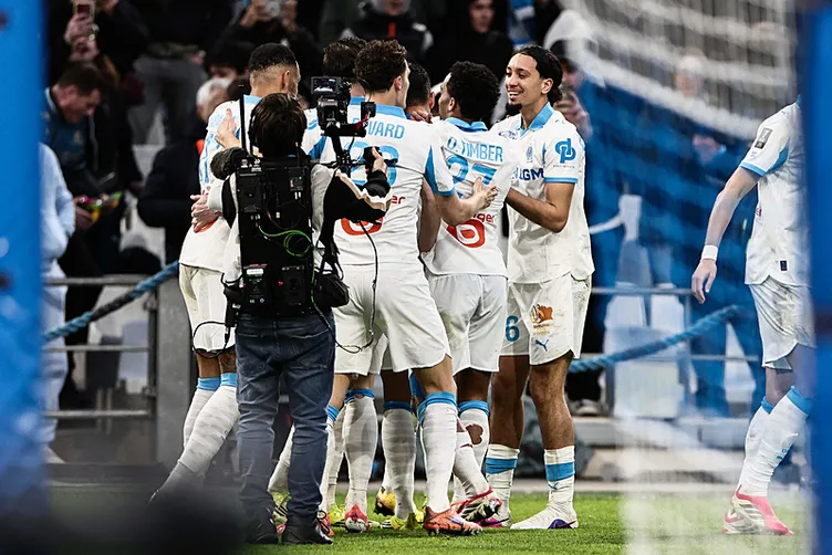 Yapay zekaya göre önümüzdeki 30 yılın UEFA Kupası şampiyonları 8