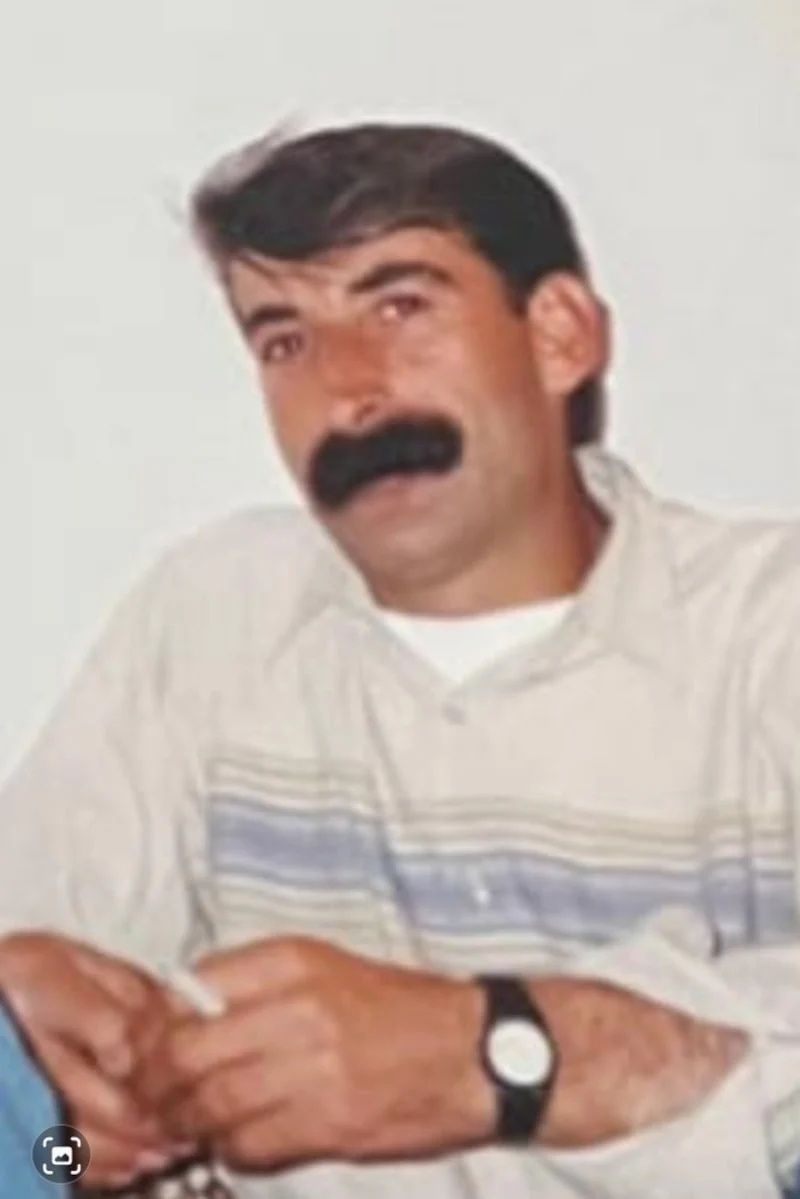 Bıyıklarıyla dünyanın gündemine oturan İlçe Başkanı Orhan Avcı konuştu! "Sadece bana yakıştığı için uzattım" 8