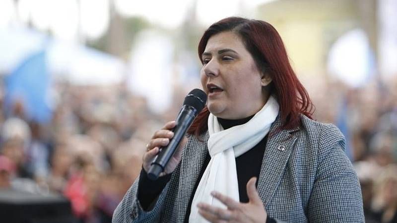 Özgür Özel'in "Sokağa çıkamıyor" sözlerine yanıt! Aydın Büyükşehir Belediye Başkanı Özlem Çerçioğlu: Her gün sokaktayım 2
