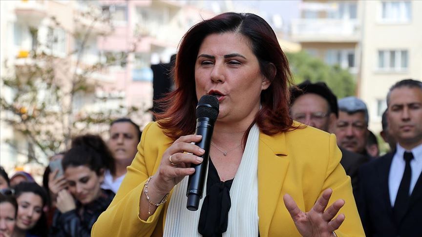 Özgür Özel'in "Sokağa çıkamıyor" sözlerine yanıt! Aydın Büyükşehir Belediye Başkanı Özlem Çerçioğlu: Her gün sokaktayım 5