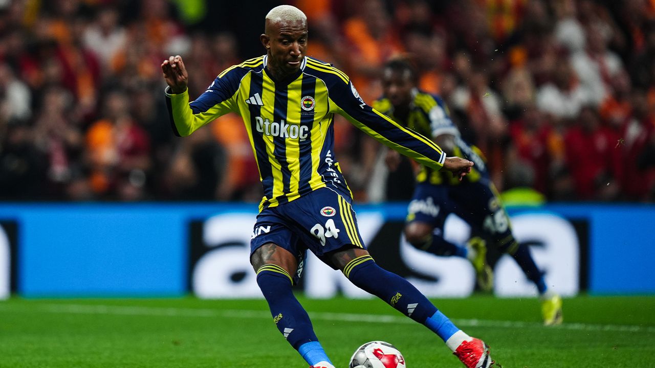 Penaltıyı atmak isteyen Kerem'e Talisca'dan olumsuz cevap 1