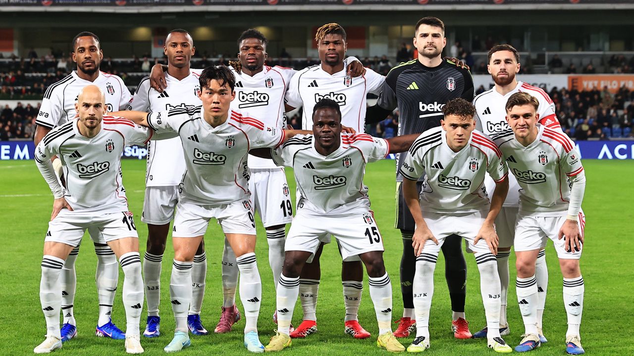 Yapay zeka Süper Lig'in şampiyonunu ve küme düşecek 3 takımı açıkladı! Ligde yarış tamamen bitti 20