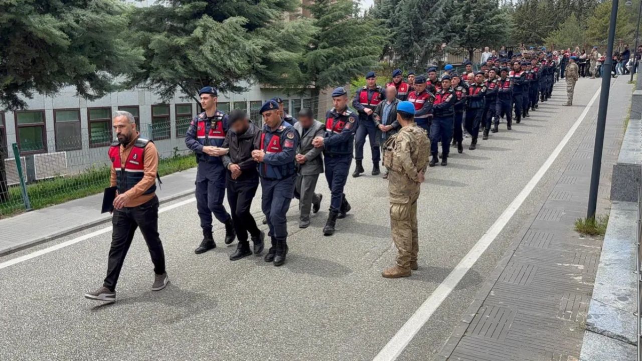 8 ilde yasa dışı bahis operasyonu! Paraları Kapalıçarşı'da aklamışlar: 70 kişi tutuklandı 1