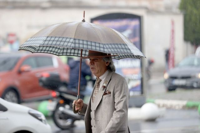 İstanbul'da hava bir anda değişecek: Güneşe aldanmayın, 1 Mayıs'ta sağanak var! 4