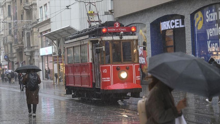 İstanbul dikkat! AKOM duyurdu: Yarın akşam sağanak başlıyor! 5 gün sürecek... 4