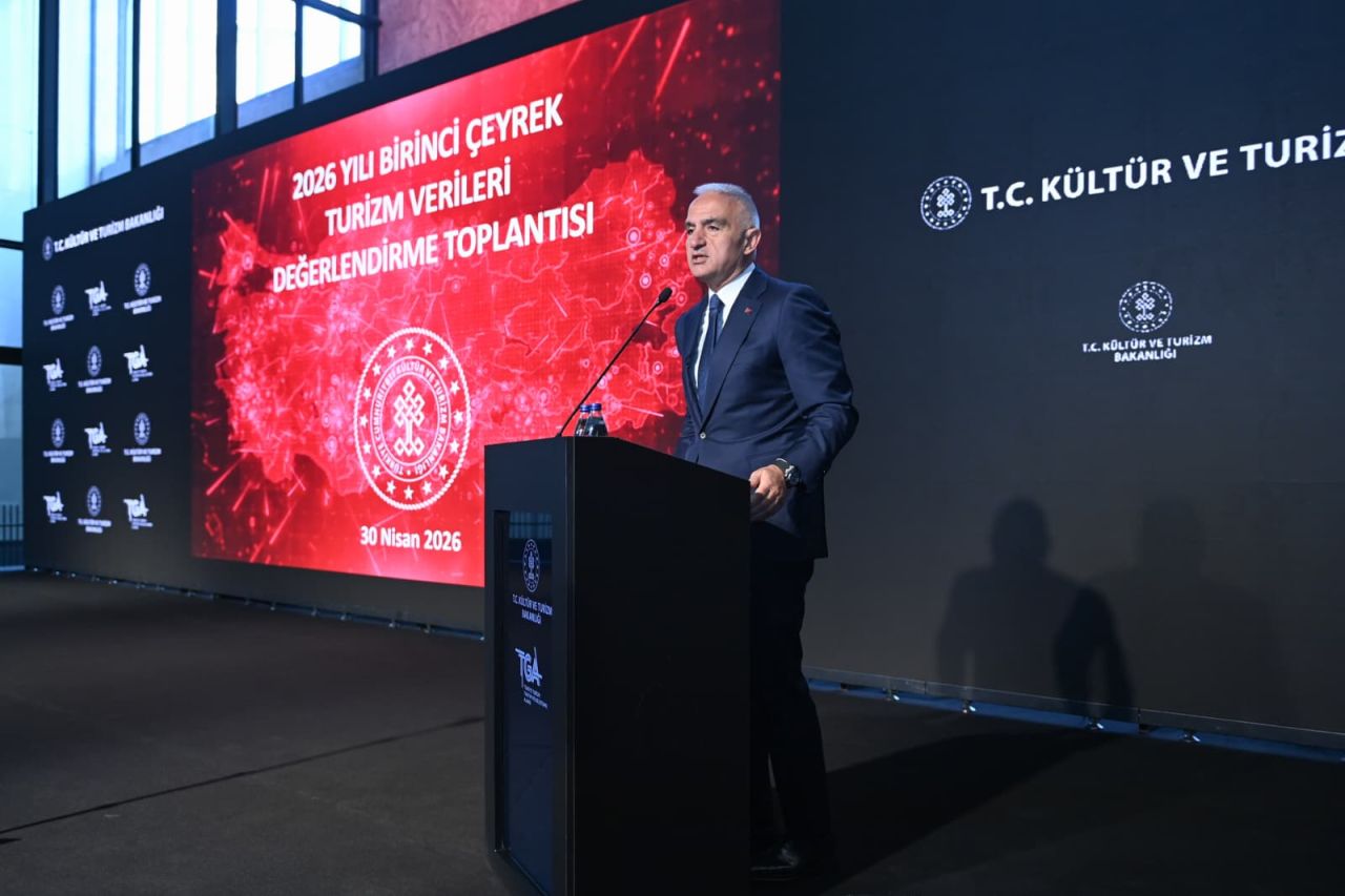 Bakan Ersoy yılın ilk çeyrek performansını açıkladı! Turizmde savaşa rağmen 9,8 milyar dolar gelir 1
