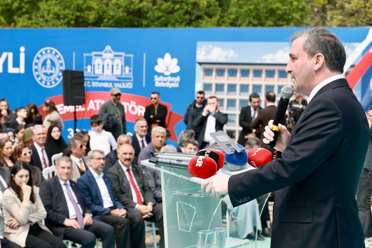 Eğitim yatırımları hız kazanıyor! Sultanbeyli'de 3 yeni okulun temeli atıldı 4