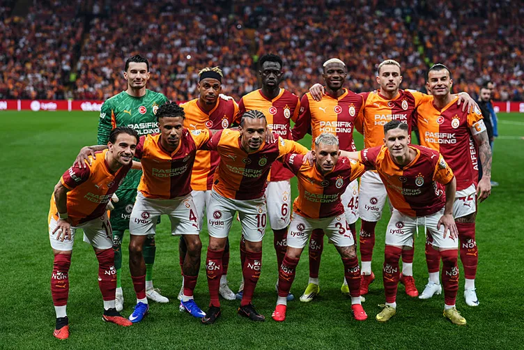 Galatasaray'da bu 7 futbolcu gelecek sezon kadroda olmayacak 1