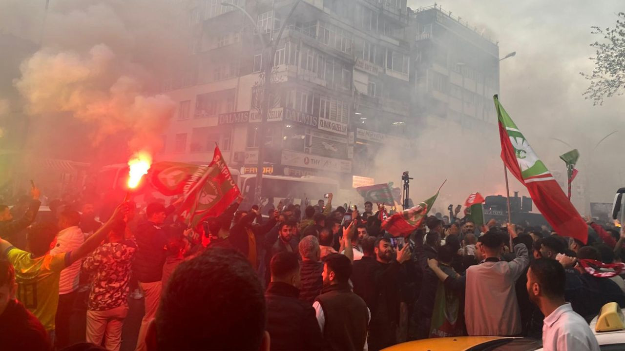 Amedspor Süper Lig'e çıktı, Diyarbakır halkı kutlama için sokaklara indi 5