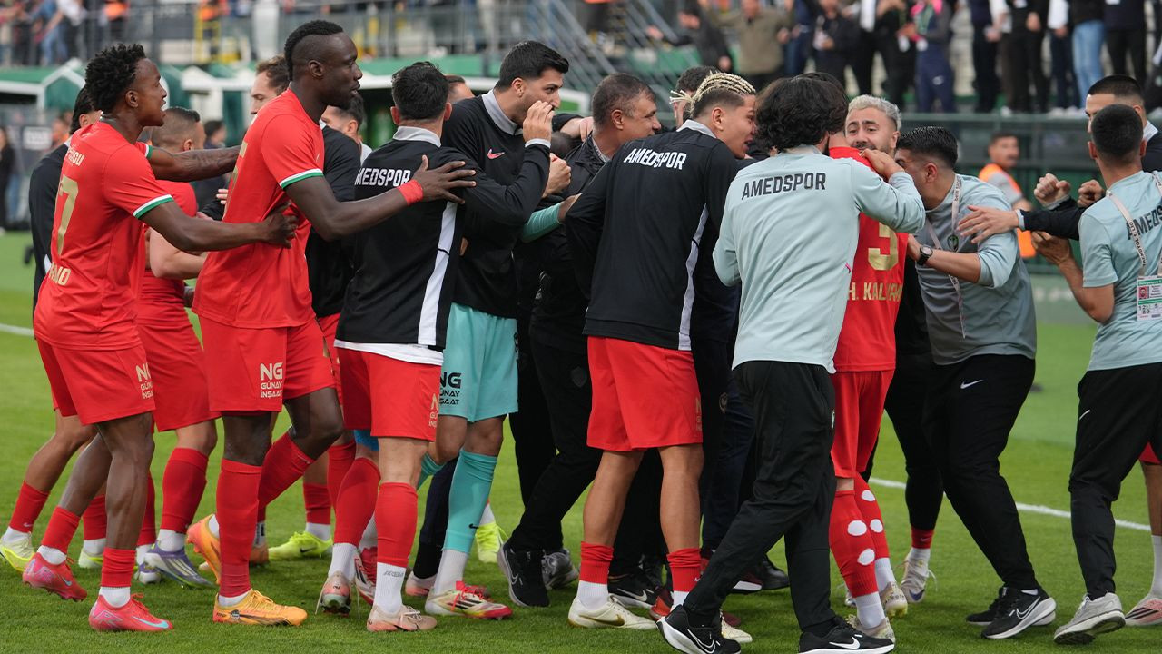 Amedspor Süper Lig'e çıktı, Diyarbakır halkı kutlama için sokaklara indi 2
