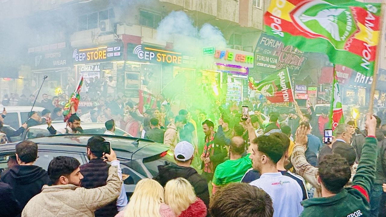 Amedspor Süper Lig'e çıktı, Diyarbakır halkı kutlama için sokaklara indi 11