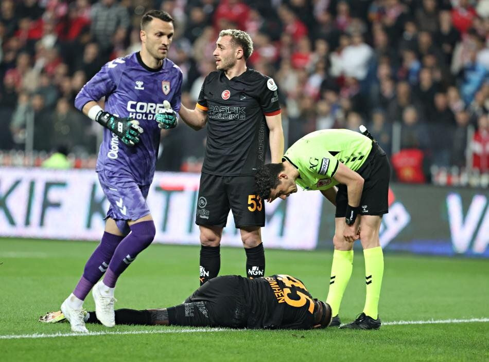 "Günay Güvenç'e faul yapılmış, kırmızı kart hatalı! VAR'ın devreye girmesi gerekirdi" Trio ekibi ve Bünyamin Gezer'den olay yaratan yorum 2