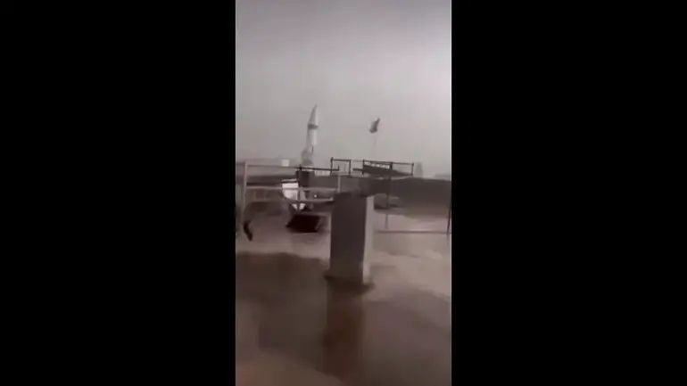 Shelf Cloud can aldı! Gaziantep, Şanlıurfa, Mardin ve Diyarbakır talan oldu: Çatılar uçtu, araçlar savruldu! 5
