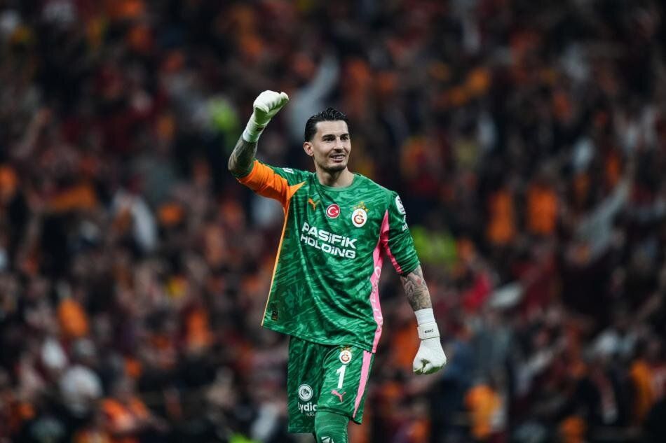 Galatasaray'da sezon sonu büyük operasyon! Okan Buruk raporunu verdi: İşte takımdan gönderilecek yıldızlar 6