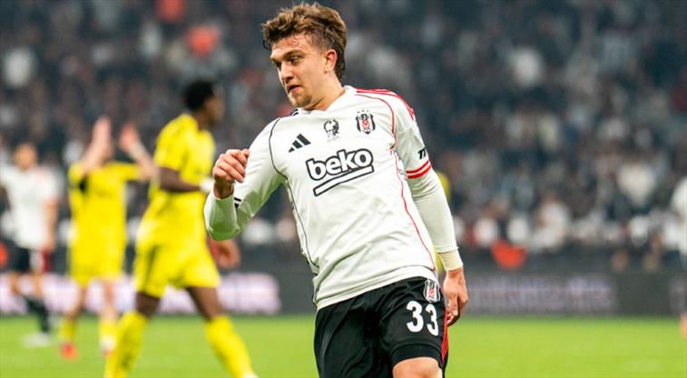 Türkiye Kupası'nda yarı final heyecanı: Beşiktaş-Konyaspor maçının ilk 11'leri 7