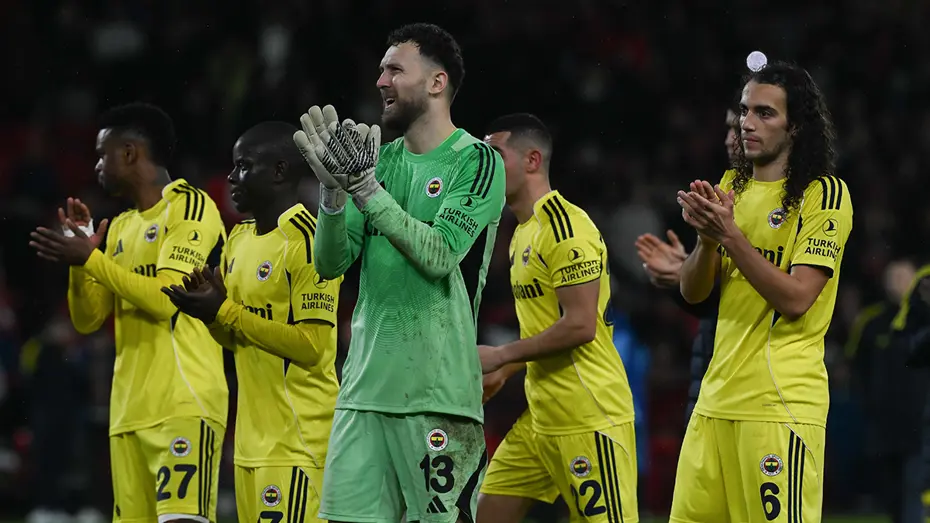 Süper Lig'de gündeme bomba gibi düşen haber: Fenerbahçe'den Trabzonspor'a transfer! "İlk kez benden duyun" diyip canlı yayında açıkladı 3