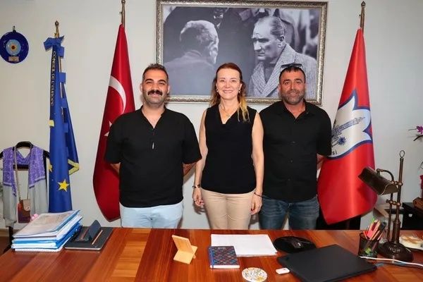 İzmir bu rezaleti konuşuyor: CHP'nin tuttuğu tetikçiden "bankamatik çalışan" bombası! "Ankara'dan gelen sabıkalıyı işe mi soktunuz?" 4