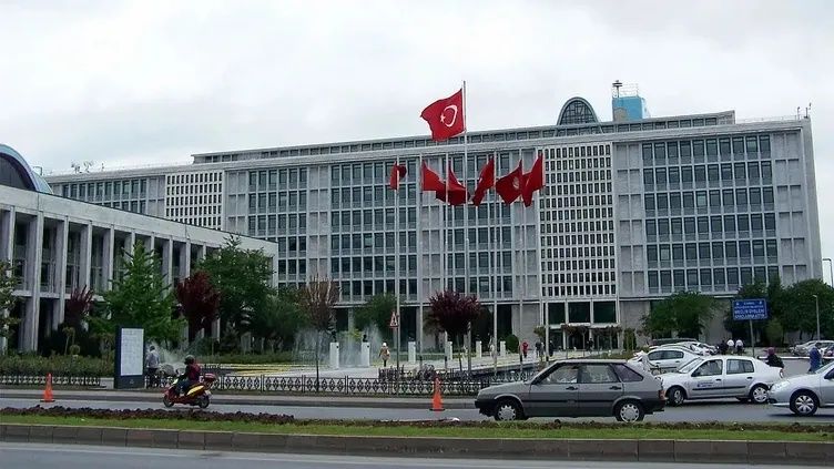 Büyükçekmece'de İmamoğlu usulü vurgun: Müteahhitten rüşvet olarak istenen 300 milyonluk 2 villayı 'kasa' olarak devralmış! 9