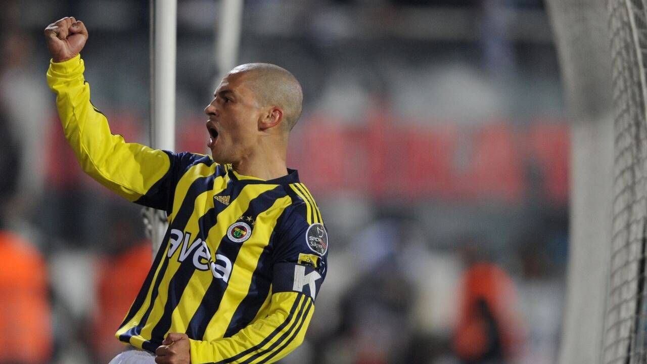 Alex, Fenerbahçe'deki başkanlık seçiminde tarafını açıkça ilan etti! 1