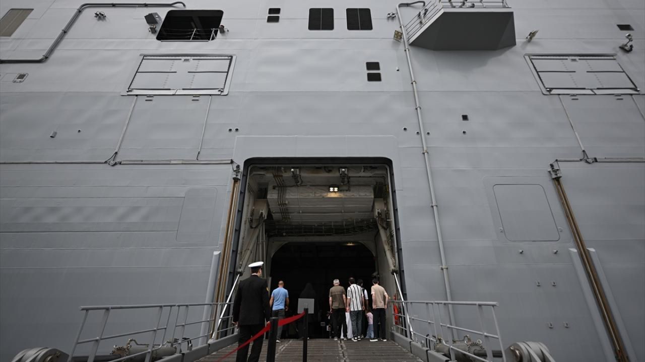 TCG Anadolu, ziyarete açıldı 11