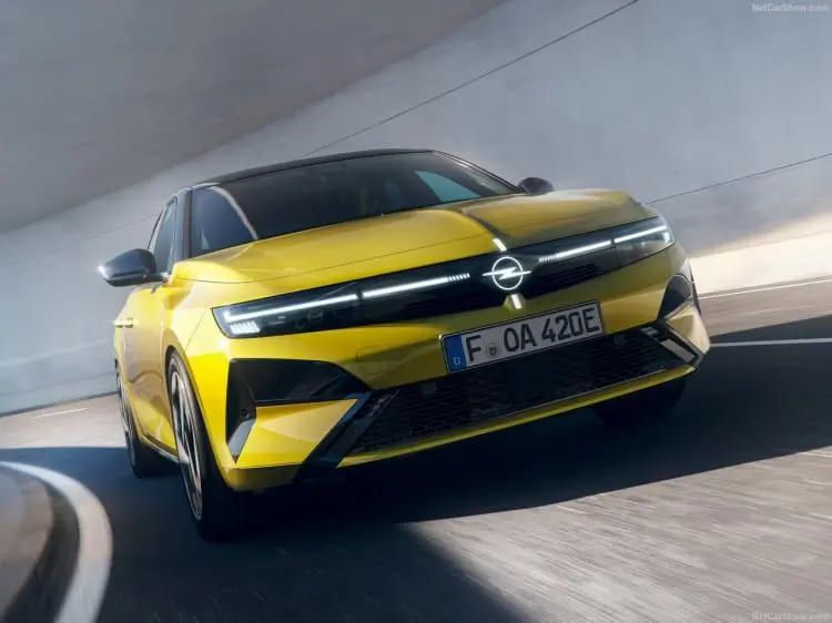 2026 Opel Astra satışa çıktı! 2026 Opel Astra'nın fiyatı ne kadar, özellikleri neler? 3