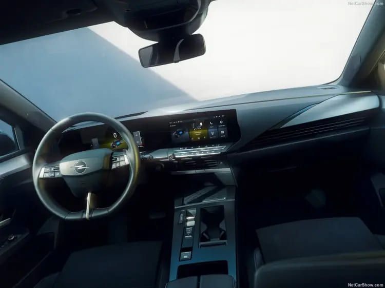 2026 Opel Astra satışa çıktı! 2026 Opel Astra'nın fiyatı ne kadar, özellikleri neler? 5