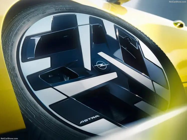 2026 Opel Astra satışa çıktı! 2026 Opel Astra'nın fiyatı ne kadar, özellikleri neler? 6