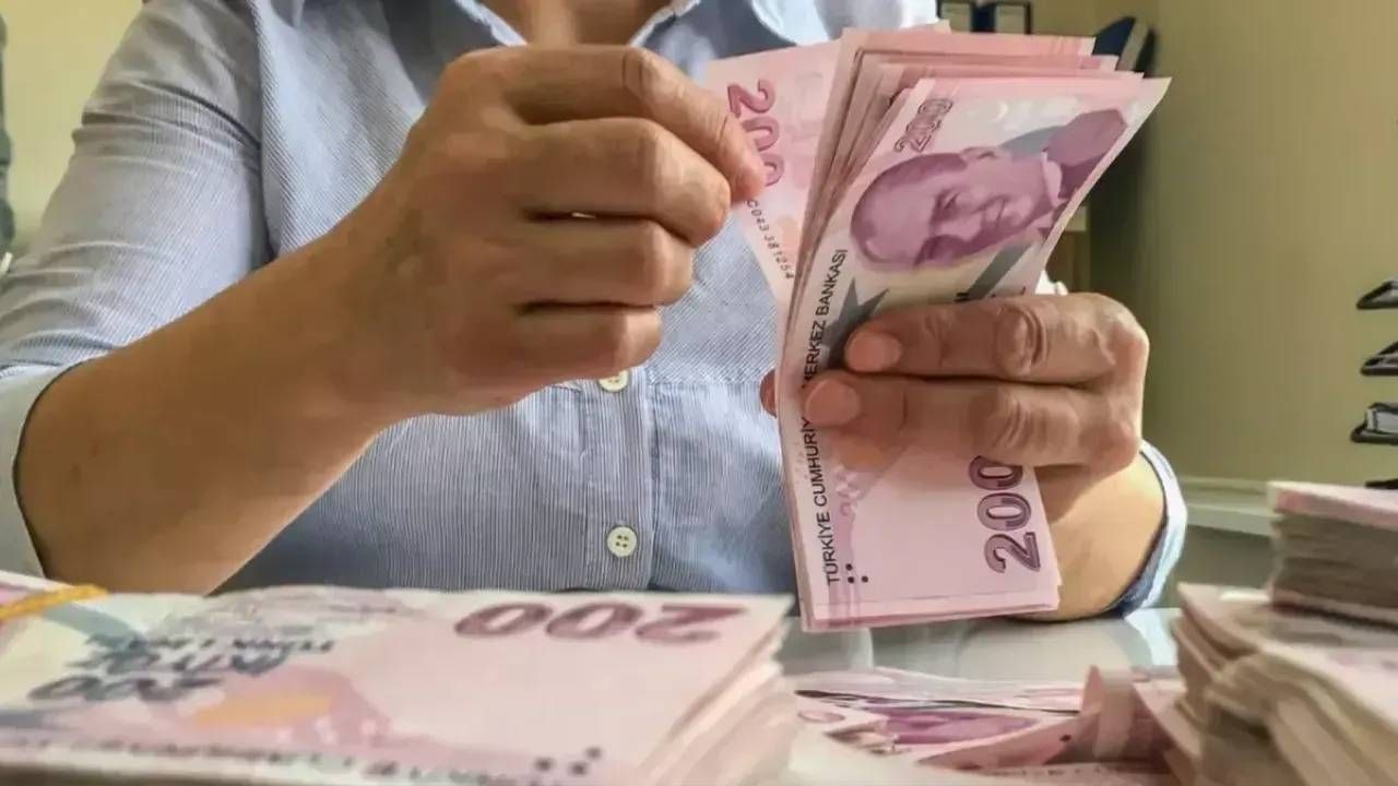 SSK, Bağ-Kur ve memur maaşına ne kadar zam gelecek? Özgür Erdursun tek tek hesaplayıp rakam verdi 6