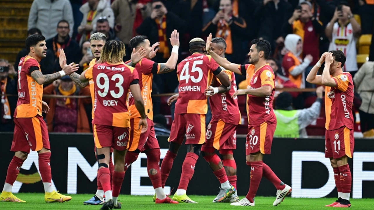 Dünyada 2. kez üst üste 4 sene şampiyon olan sadece 2 takım var 2