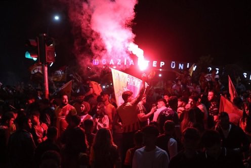 Galatasaraylıların şampiyonluk kutlamasından kareler 13