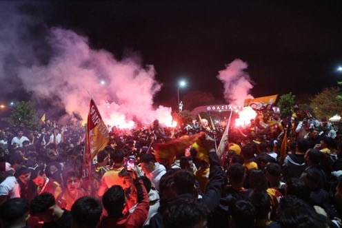 Galatasaraylıların şampiyonluk kutlamasından kareler 12