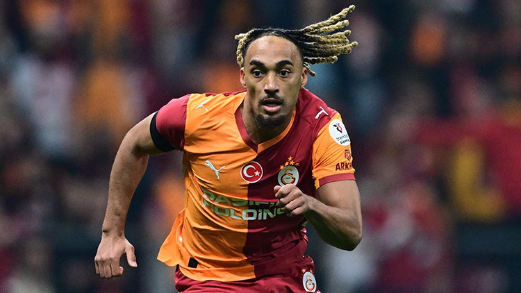 Galatasaray'da kimler ayrılacak? Yağız Sabuncuoğlu 12 futbolcunun durumunu açıkladı 3
