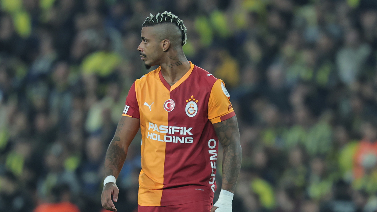Galatasaray'da kimler ayrılacak? Yağız Sabuncuoğlu 12 futbolcunun durumunu açıkladı 6