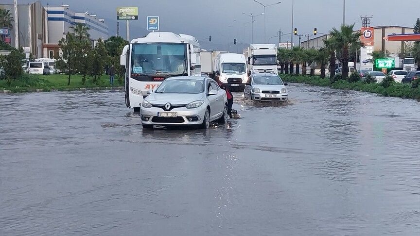 Yeni haftaya yağışla başlıyoruz: İşte etkilenecek iller 4