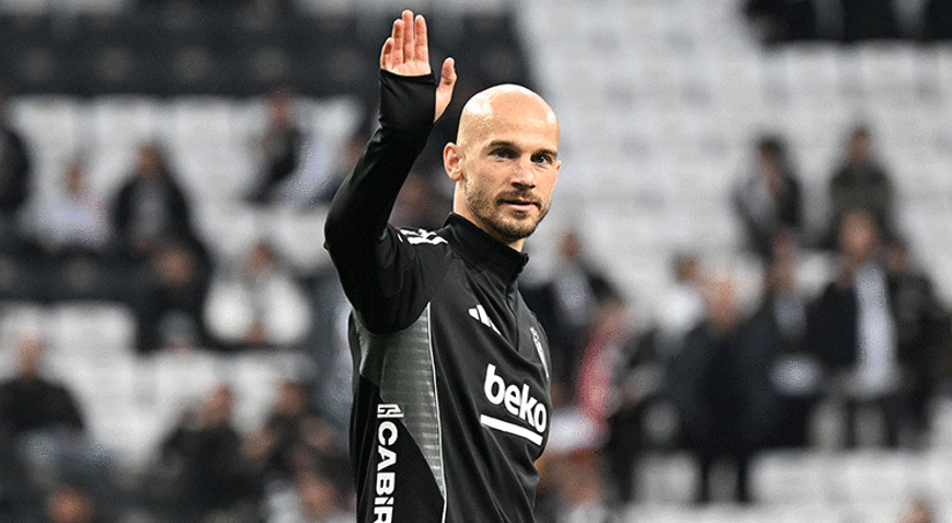 Beşiktaş'ta "Sergen Yalçın kalırsa ben giderim" diyen bir futbolcu var 10