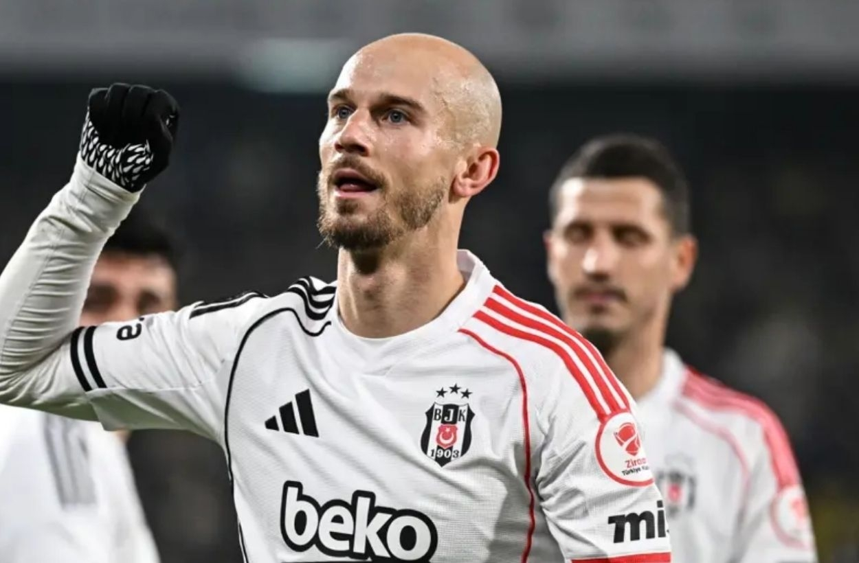 Beşiktaş'ta "Sergen Yalçın kalırsa ben giderim" diyen bir futbolcu var 8