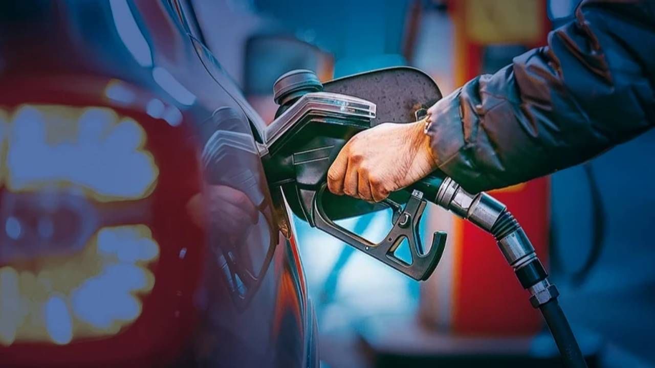 Akaryakıta yeni zam, motorinde tabela değişti! Benzine ve motorine zam mı geldi? İşte güncel zamlı tutarlar! 7
