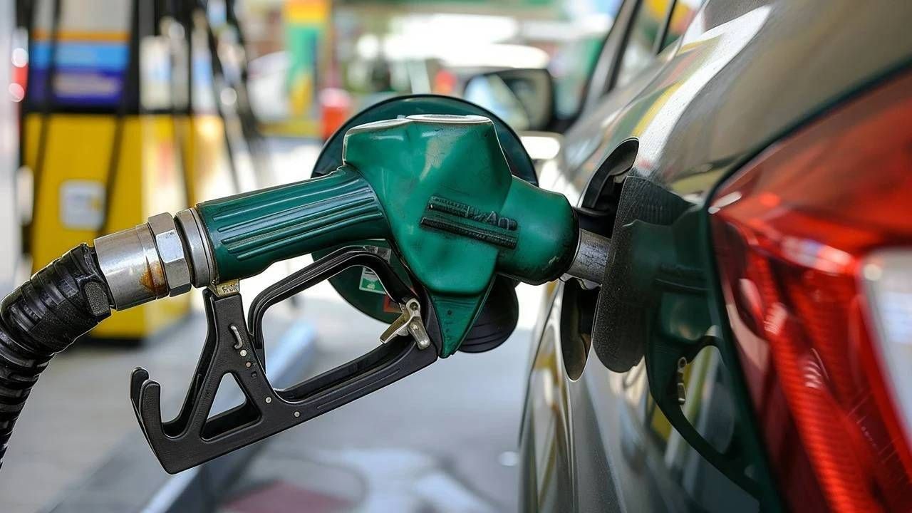 Akaryakıta yeni zam, motorinde tabela değişti! Benzine ve motorine zam mı geldi? İşte güncel zamlı tutarlar! 2